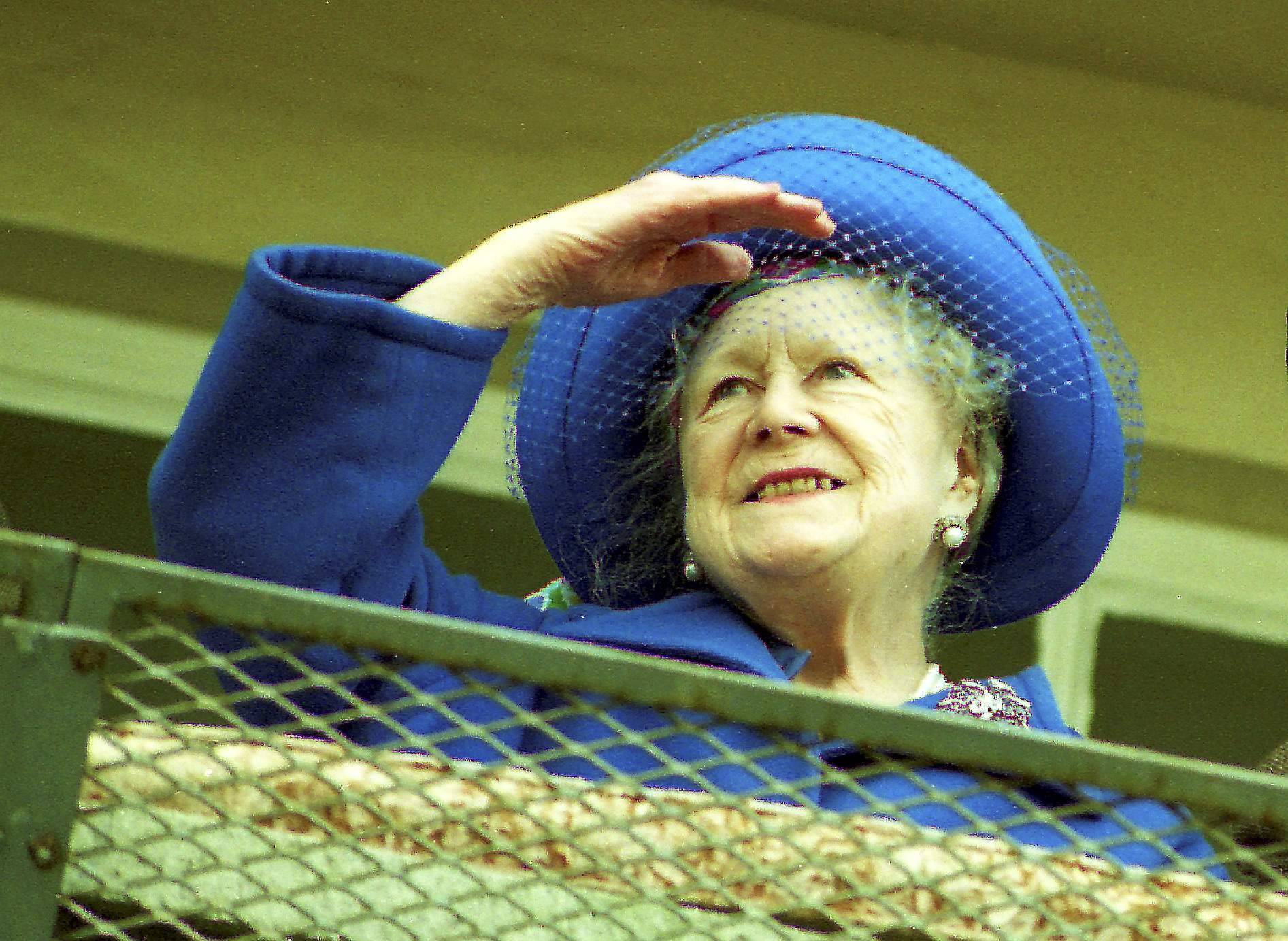 QUEEN FROM NEG SCANS